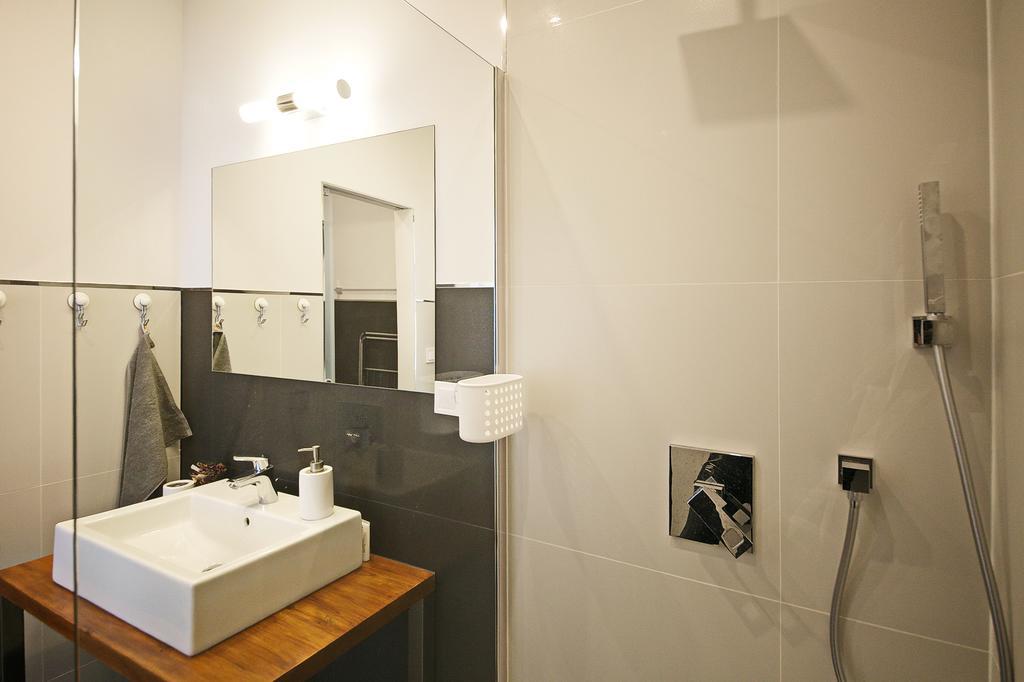 Luxury Center Apt. Charles Bridge Walking Distance Praga Esterno foto